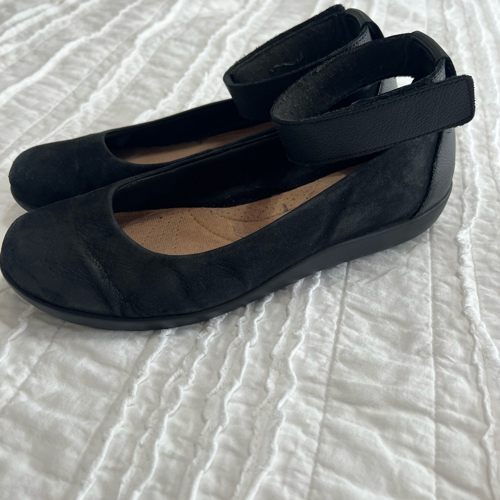 Womens Clarks Ankle Strap Flat 8 Wide
